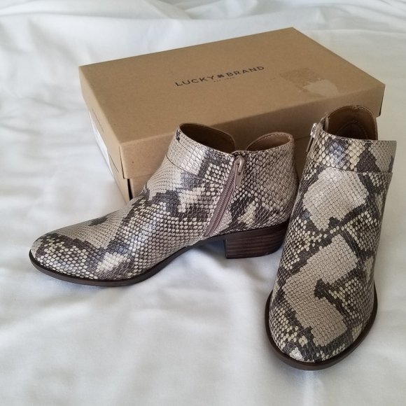 NIB LUCKY BRAND BRINTLY ANKLE BOOTIE WATERPROOF SNAKE PRINT EMBOSSED LEATHER 8 - Picture 1 of 12